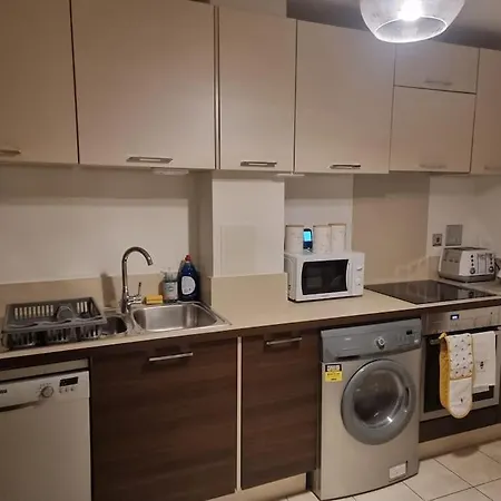 Premium Offers L Last-Minute Deal L Remigro Short Lets L 1 Bed Flat L Royal Docks L London City Airport & Excel L 2 Bed Apartment St Albans L Family Friendly L Near Bus Stop L City Centre L Book Today With Remigro Exterior photo